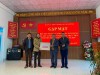Đồng chí Cao Trang Trọng – PBTTT Huyện ủy tặng quà các gia đình người có công tại xã Khun Há
