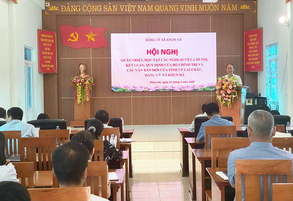 Đảng bộ xã Khun Há học tập, quán triệt nghị quyết và các văn bản mới