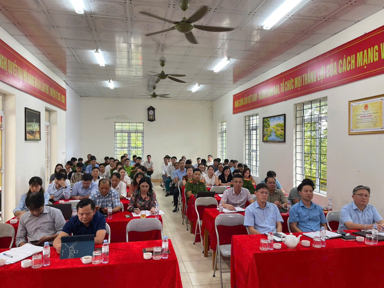 Tả Lèng quán triệt, triển khai các văn bản của Trung ương, Tỉnh ủy Lai Châu