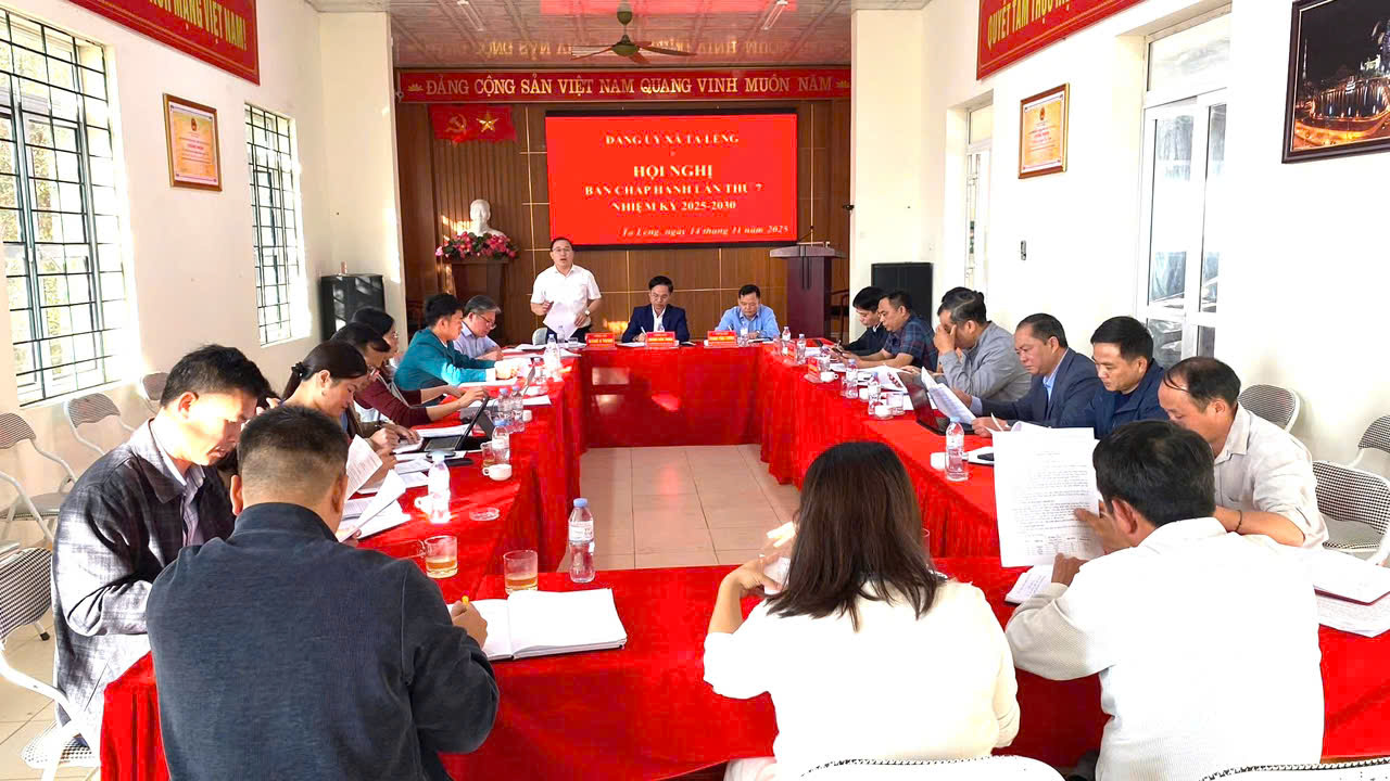 Hội nghị Ban Chấp hành Đảng bộ xã Tả Lèng